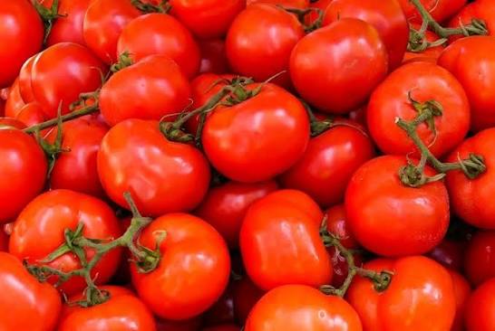 TOMATE